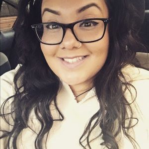 Meet your Posher, Vicky